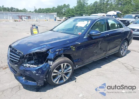 2017 Mercedes-Benz C 300 4Matic/Luxury 4Matic/Sport 4Matic из США, поврежденный, VIN 55SWF4KB0HU216795